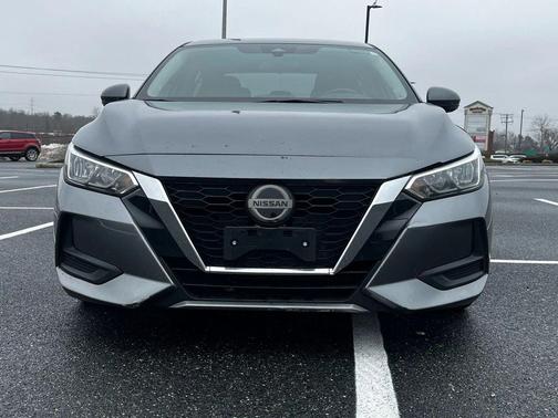 Gun Metallic 2020 Nissan Sentra SV