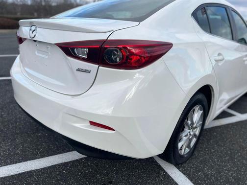 Snowflake White Pearl Mica 2015 Mazda Mazda3 i Touring
