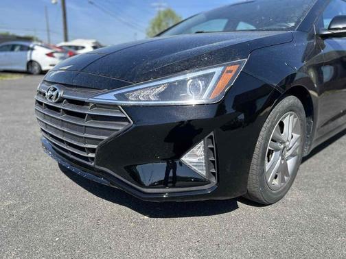 Phantom Black 2019 Hyundai ELANTRA SEL
