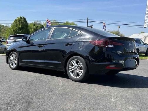 Phantom Black 2019 Hyundai ELANTRA SEL