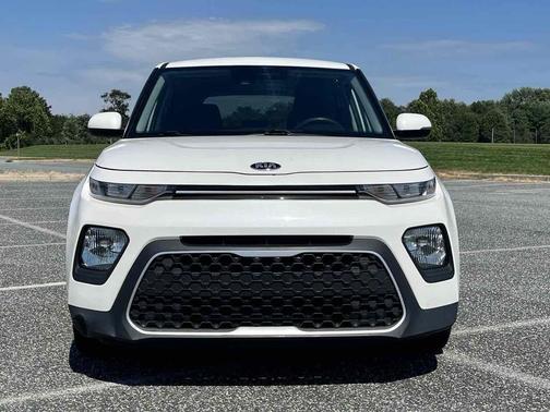Snow White Pearl 2021 Kia Soul S