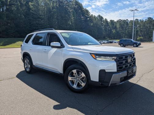 Platinum White Pearl 2026 Honda Pilot