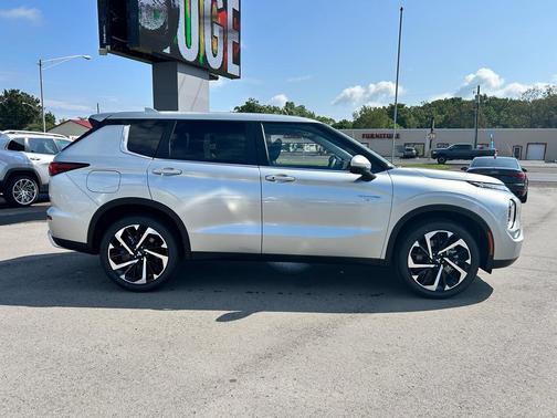 2025 Mitsubishi Outlander PHEV SE S-AWC