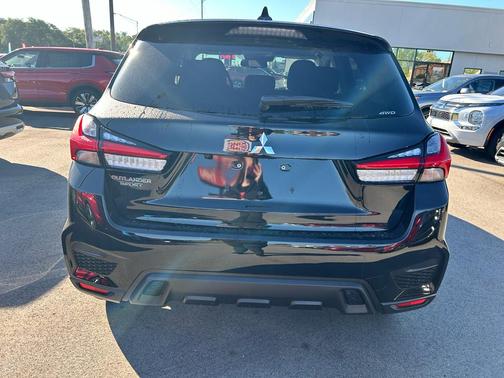 2025 Mitsubishi Outlander Sport SE
