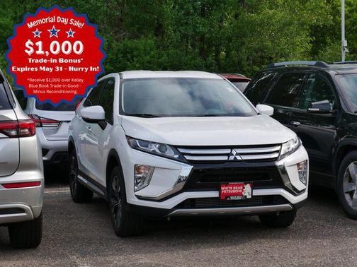 Diamond White Pearl 2018 Mitsubishi Eclipse Cross SE