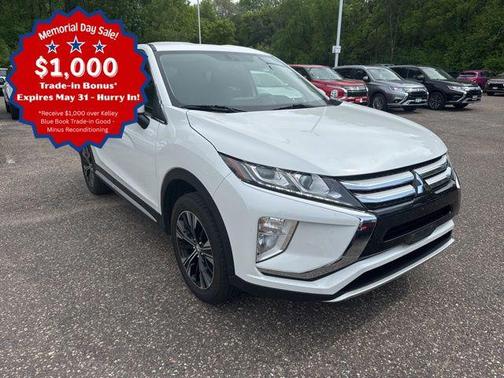 Diamond White Pearl 2018 Mitsubishi Eclipse Cross SE