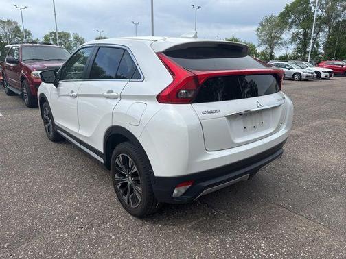 Diamond White Pearl 2018 Mitsubishi Eclipse Cross SE