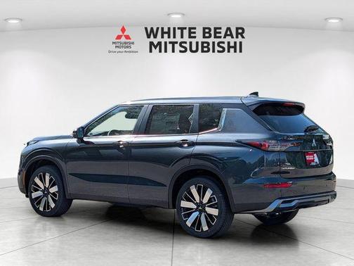 Graphite Gray 2026 Mitsubishi Outlander SE S-AWC