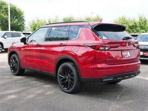 2025 Mitsubishi Outlander PHEV SEL