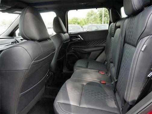 2025 Mitsubishi Outlander PHEV SEL