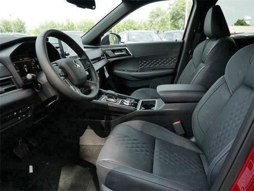 2025 Mitsubishi Outlander PHEV SEL