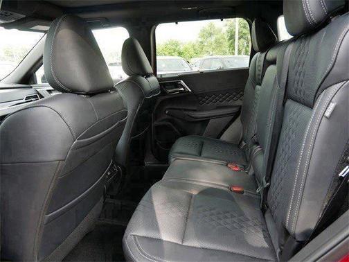 2025 Mitsubishi Outlander PHEV SEL