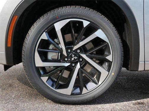 2025 Mitsubishi Outlander PHEV SEL