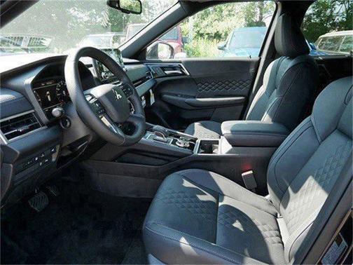 2025 Mitsubishi Outlander PHEV SEL