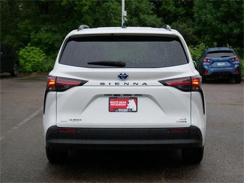 2022 Toyota Sienna XLE 7 Passenger