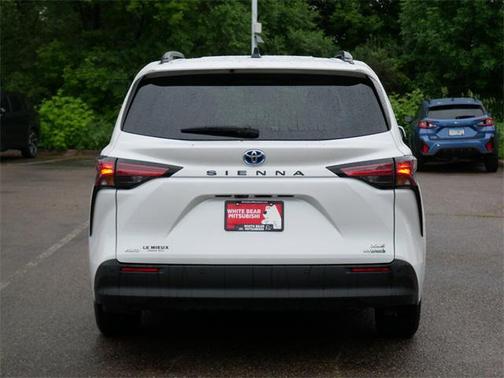 2022 Toyota Sienna XLE 7 Passenger