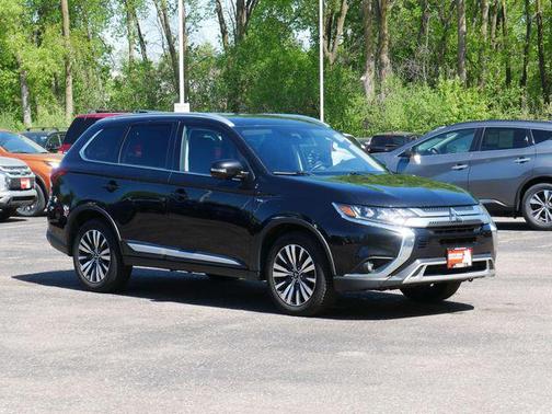Labrador Black Metallic 2020 Mitsubishi Outlander GT