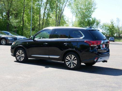 Labrador Black Metallic 2020 Mitsubishi Outlander GT