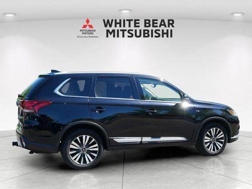 Labrador Black Metallic 2020 Mitsubishi Outlander GT