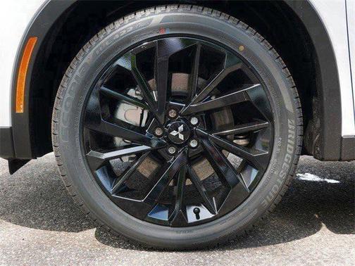 2025 Mitsubishi Outlander PHEV SEL