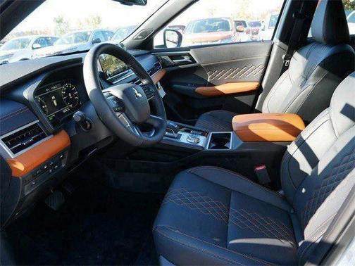 2025 Mitsubishi Outlander PHEV SEL