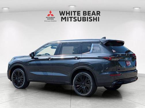 Graphite Gray 2026 Mitsubishi Outlander LE S-AWC