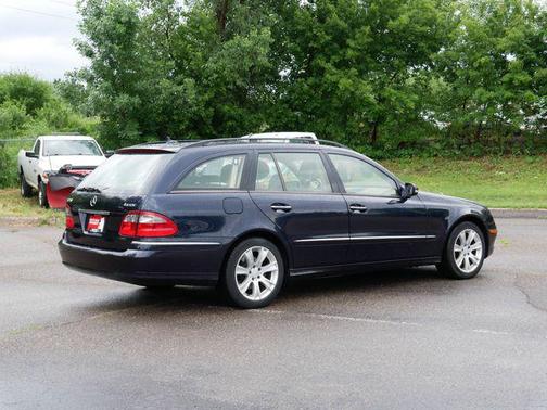 Capri Blue Metallic 2009 Mercedes-Benz E-Class 4MATIC