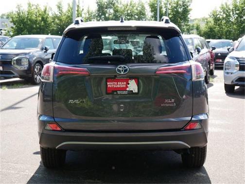 2017 Toyota RAV4 Hybrid XLE