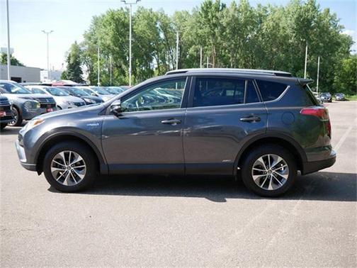 2017 Toyota RAV4 Hybrid XLE