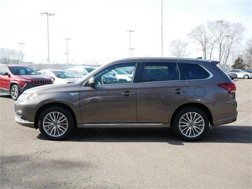 2022 Mitsubishi Outlander PHEV SEL