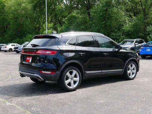 BLACK VELVET 2018 Lincoln MKC Premiere