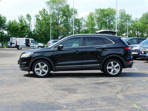 BLACK VELVET 2018 Lincoln MKC Premiere