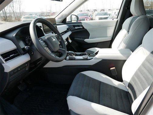 2026 Mitsubishi Outlander SE 1.5T S-AWC