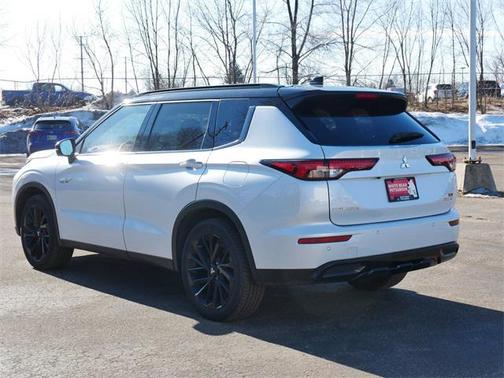 2025 Mitsubishi Outlander PHEV SEL