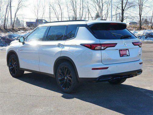 Diamond White 2025 Mitsubishi Outlander PHEV SEL