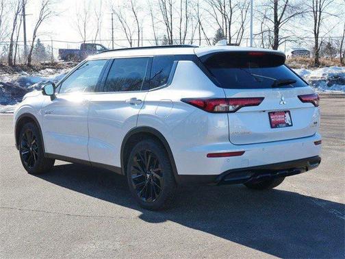 2025 Mitsubishi Outlander PHEV SEL