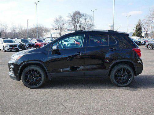 Mosaic Black Metallic 2021 Chevrolet Trax LT
