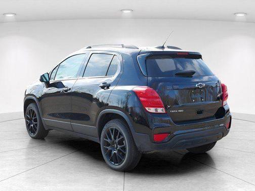 Mosaic Black Metallic 2021 Chevrolet Trax LT