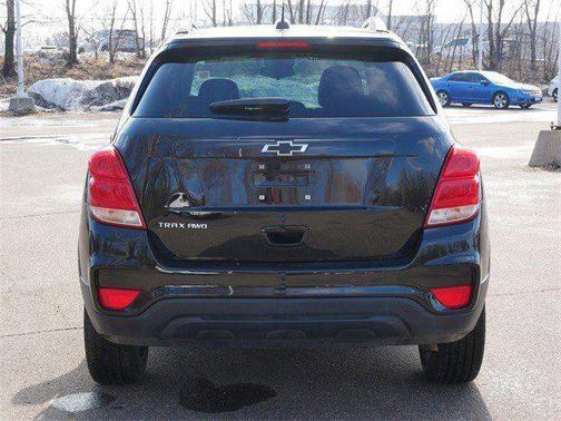 Mosaic Black Metallic 2021 Chevrolet Trax LT