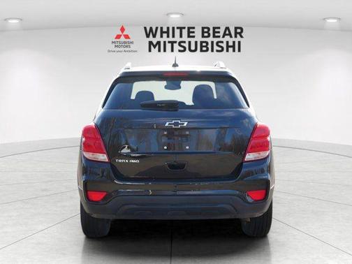 Mosaic Black Metallic 2021 Chevrolet Trax LT