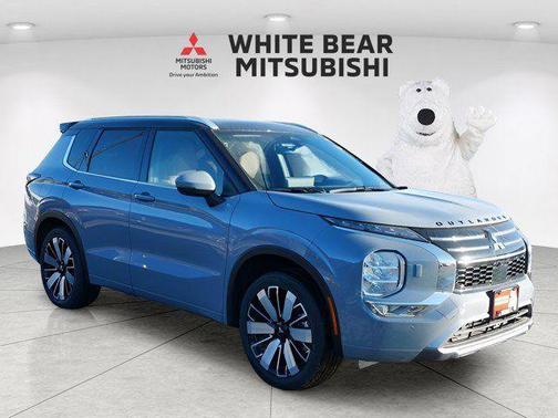 Moonstone Gray Metallic W/ Black Roof 2026 Mitsubishi Outlander SEL S-AWC