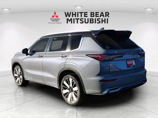 Moonstone Gray Metallic W/ Black Roof 2026 Mitsubishi Outlander SEL S-AWC