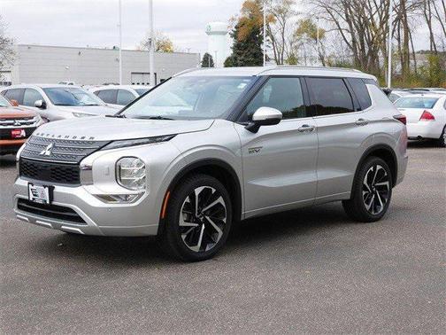 2025 Mitsubishi Outlander PHEV SEL