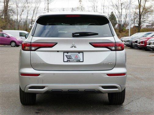 2025 Mitsubishi Outlander PHEV SEL