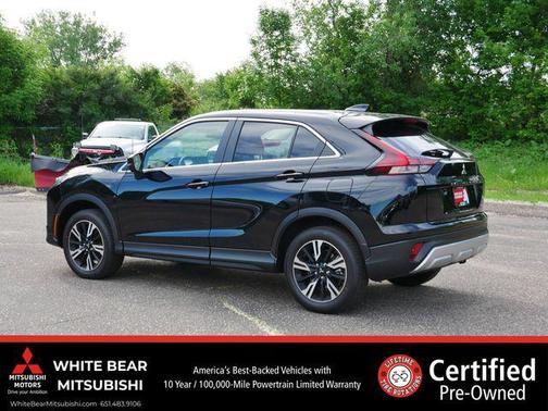 Labrador Black Pearl 2026 Mitsubishi Eclipse Cross SE