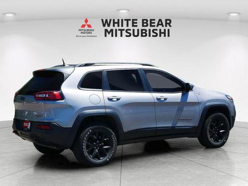Billet Silver Metallic Clearcoat 2017 Jeep Cherokee Trailhawk
