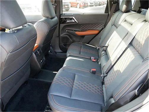 2025 Mitsubishi Outlander PHEV SEL
