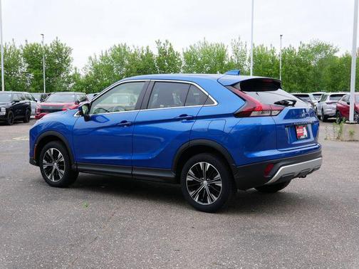 Octane Blue Metallic 2022 Mitsubishi Eclipse Cross SE