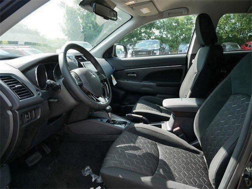 2025 Mitsubishi Outlander Sport 2.0 LE