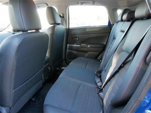 2025 Mitsubishi Outlander Sport SE